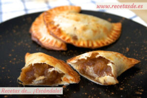 Empanadillas rellenas de manzana y nueces