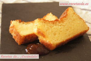 Bizcocho muy esponjoso de queso y yogur