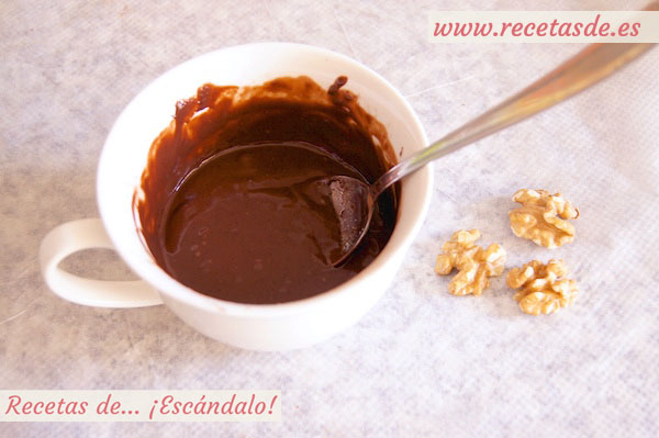 Brownie de chocolate y nueces a la taza, mug cake