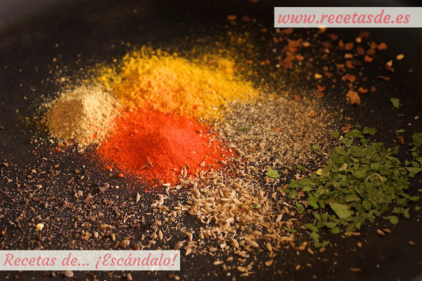 Especias para las patatas al microondas con curry rojo y yogur