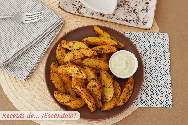 Como hacer patatas gajo deluxe al horno y su salsa