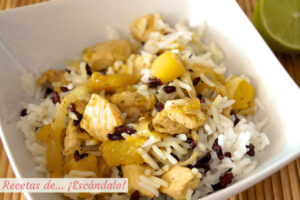 Ensalada de arroz y pollo al lemongrass con mango