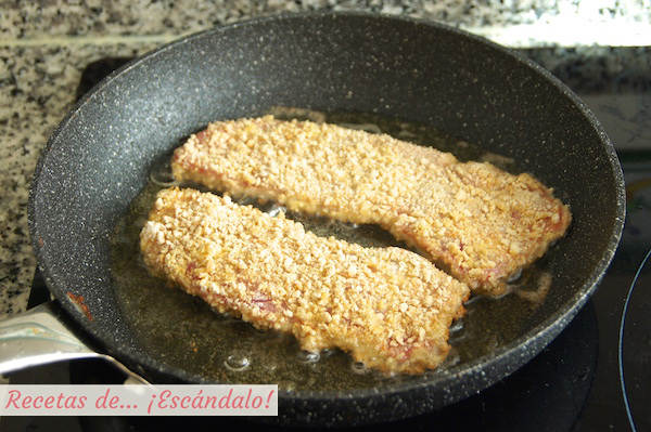 Como preparar escalopines con salsa de cabrales, y patatas panaderas y manzana al membrillo
