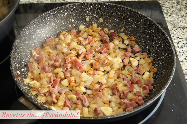Cebolla y ajos con jamon
