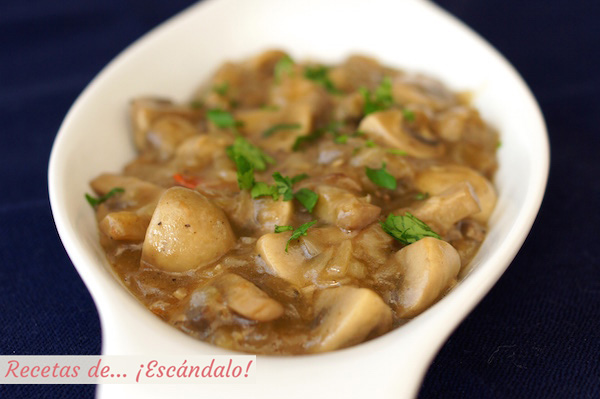 Receta de champiñones en salsa, facilisima