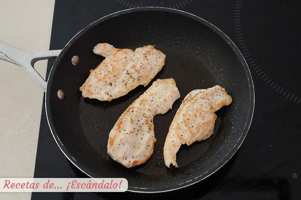 Pollo a la plancha ensalada césar