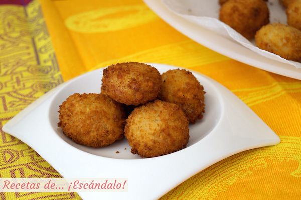 Croquetas de jamon caseras recien hechas