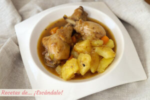 Muslos de pollo a la cerveza con patatas