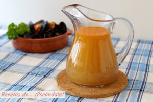 Fumet de pescado o caldo de pescado casero