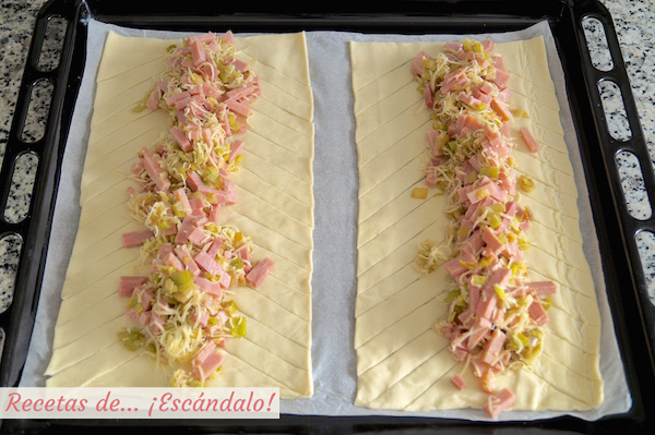 Hojaldre relleno de jamon, queso y puerros