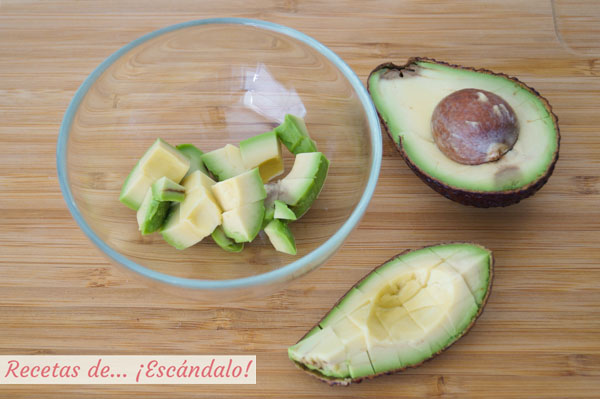 Aguacate en cubitos