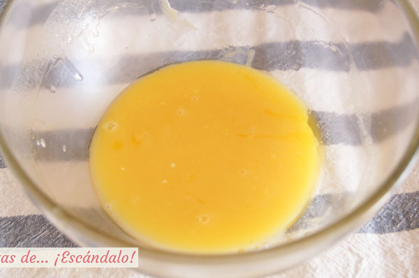 Chocolate blanco con mantequilla