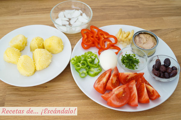 Ingredientes para la ensalada campera de patatas tradicional