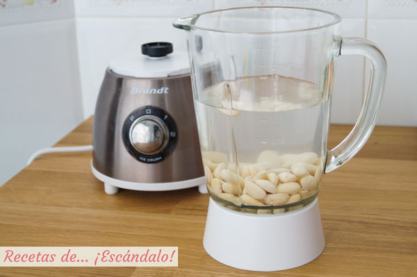 Leche vegetal de almendras