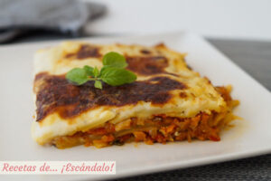 Lasaña de atún y verduras con bechamel casera