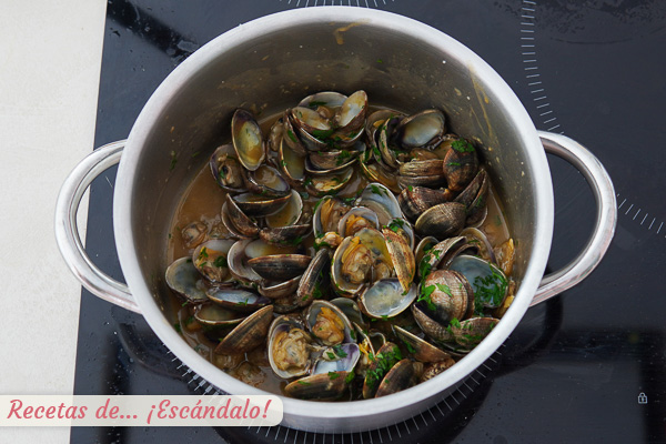 Almejas a la marinera