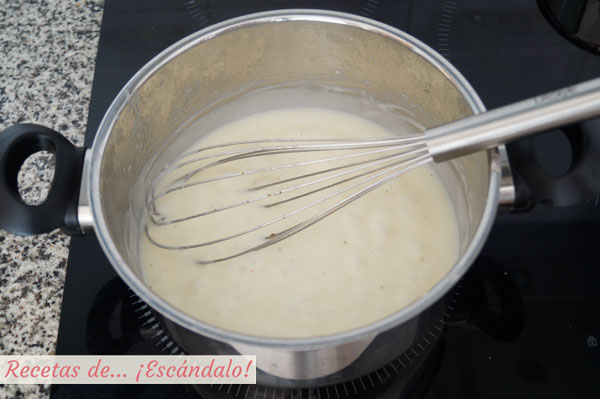 Bechamel para los pimientos rellenos