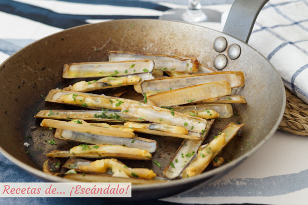 Como hacer navajas a la plancha con ajo, perejil y limon