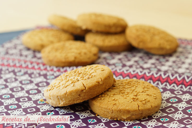 Mantecados caseros tradicionales. Receta dulce de Navidad