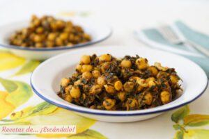 Garbanzos con espinacas. Receta de tapa tradicional