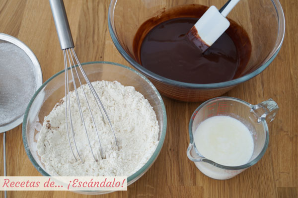 Ingredientes para hacer muffins de chocolate