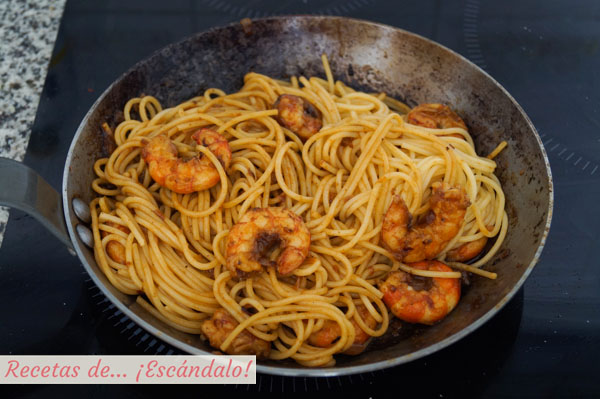 Espaguetis con gambas