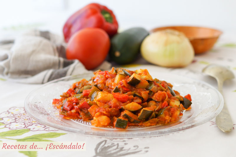 Pisto manchego de verduras tradicional, muy facil y sabroso
