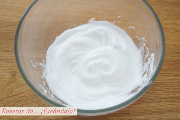 Claras a punto de nieve