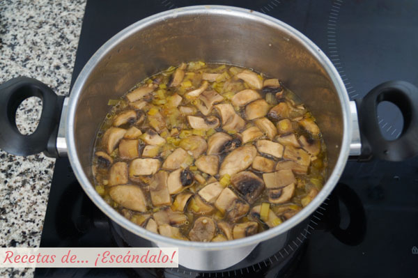 Como hacer crema de champinones y puerro