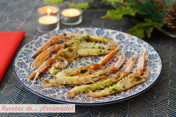 Cigalas al horno con majado de ajo y perejil