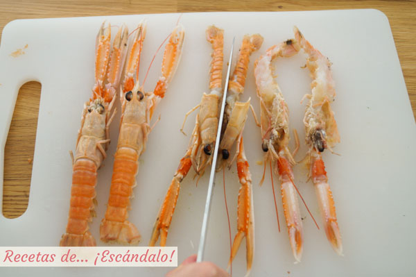 Cigalas partidas por en medio