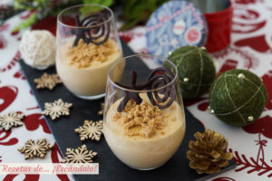 Mousse de turrón blando, deliciosa y esponjosa