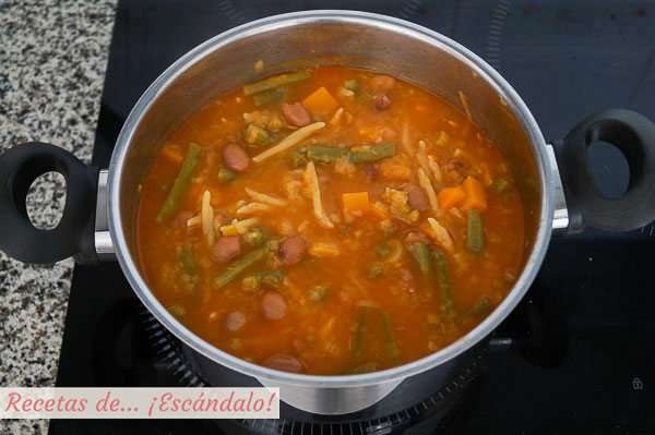 Sopa minestrone casera