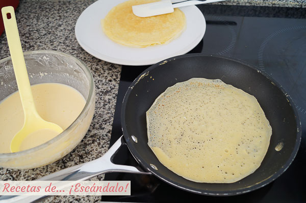 Filloas o frisuelos caseros