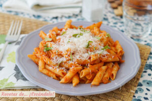 Macarrones con atún y tomate. Receta de pasta rica y fácil para triunfar