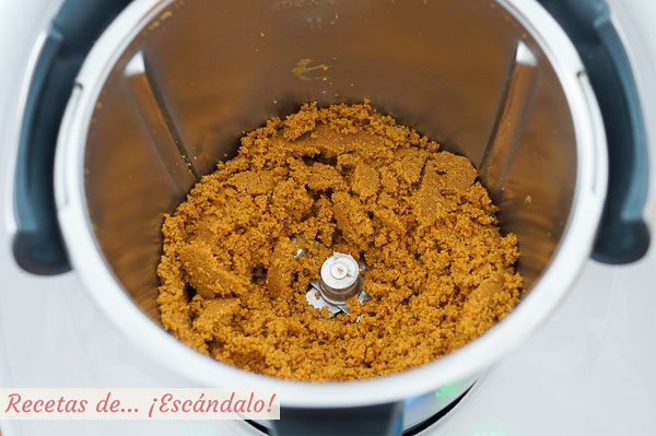 Galletas y mantequilla para tarta de queso thermomix