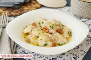 Cocochas o kokotxas de bacalao al pil pil. Receta exquisita y con trucos