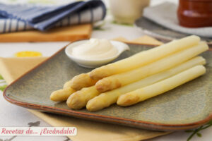 Aprende a cocer espárragos blancos frescos, ¡quedan exquisitos!