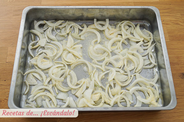 Cebolla asada para caballa al horno