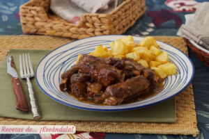 Costillas de cerdo en salsa de vino dulce, ¡se deshacen en la boca!