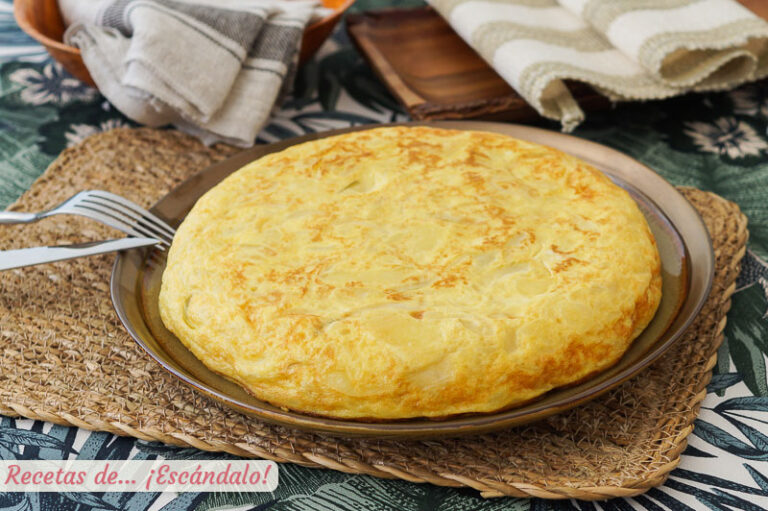 Tortilla de patatas con microondas, con poco aceite y muy sabrosa y