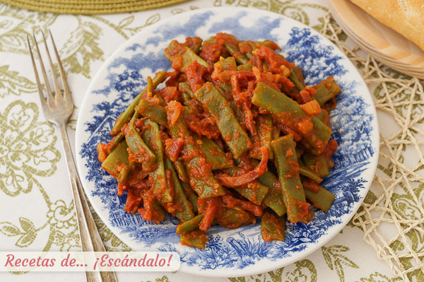 Como hacer judias verdes con tomate y jamon, un plato tradicional muy sencillo y rico
