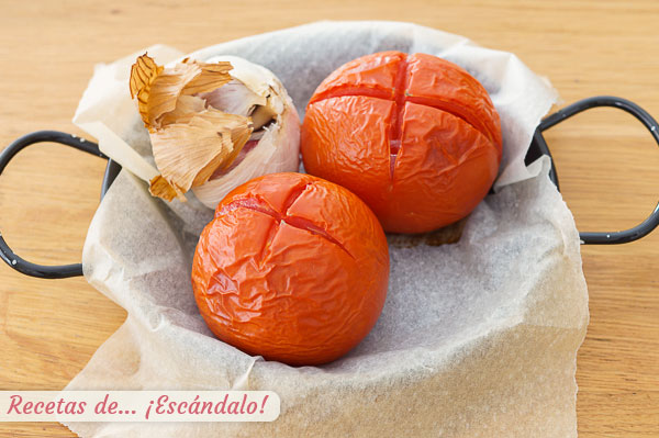 Tomates y ajos asados almogrote