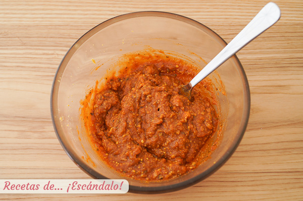 Rellenos para huevos con atun y tomate