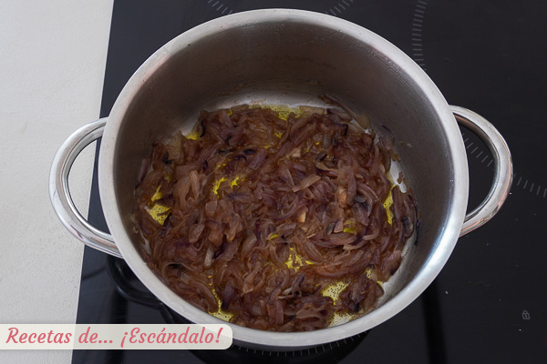 Sofrito cebolla salsa vizcaina