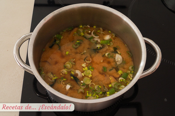 Sopa miso japonesa casera