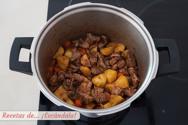 Estofado de cerdo con patatas