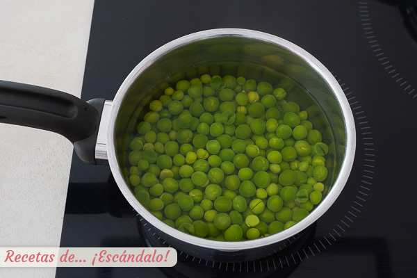 Guisantes cocidos estofado cerdo