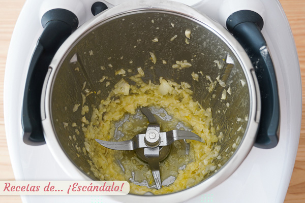 Cebolla y ajos y triturados sofrito thermomix