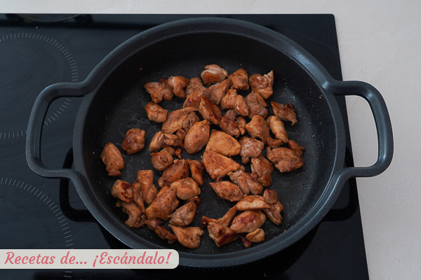 Pollo marinado salteado